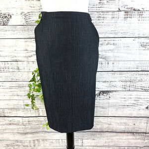 Calvin Klein Skirt size 8 Navy Blue Rain Straight Penci Knee Buttons Pockets